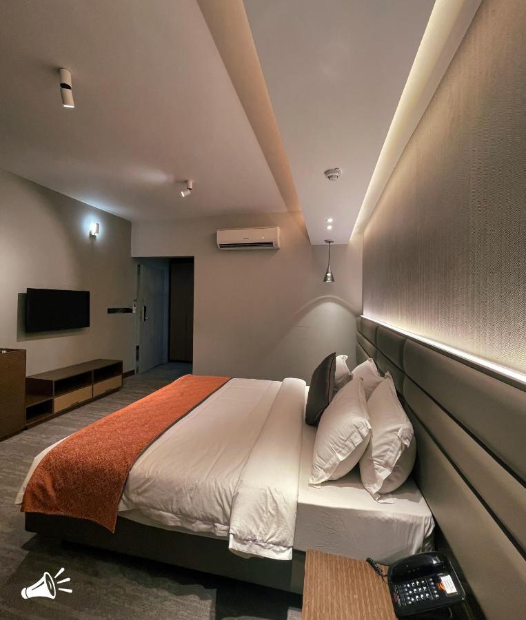 Hotel Omni Residency Dacca Exterior foto